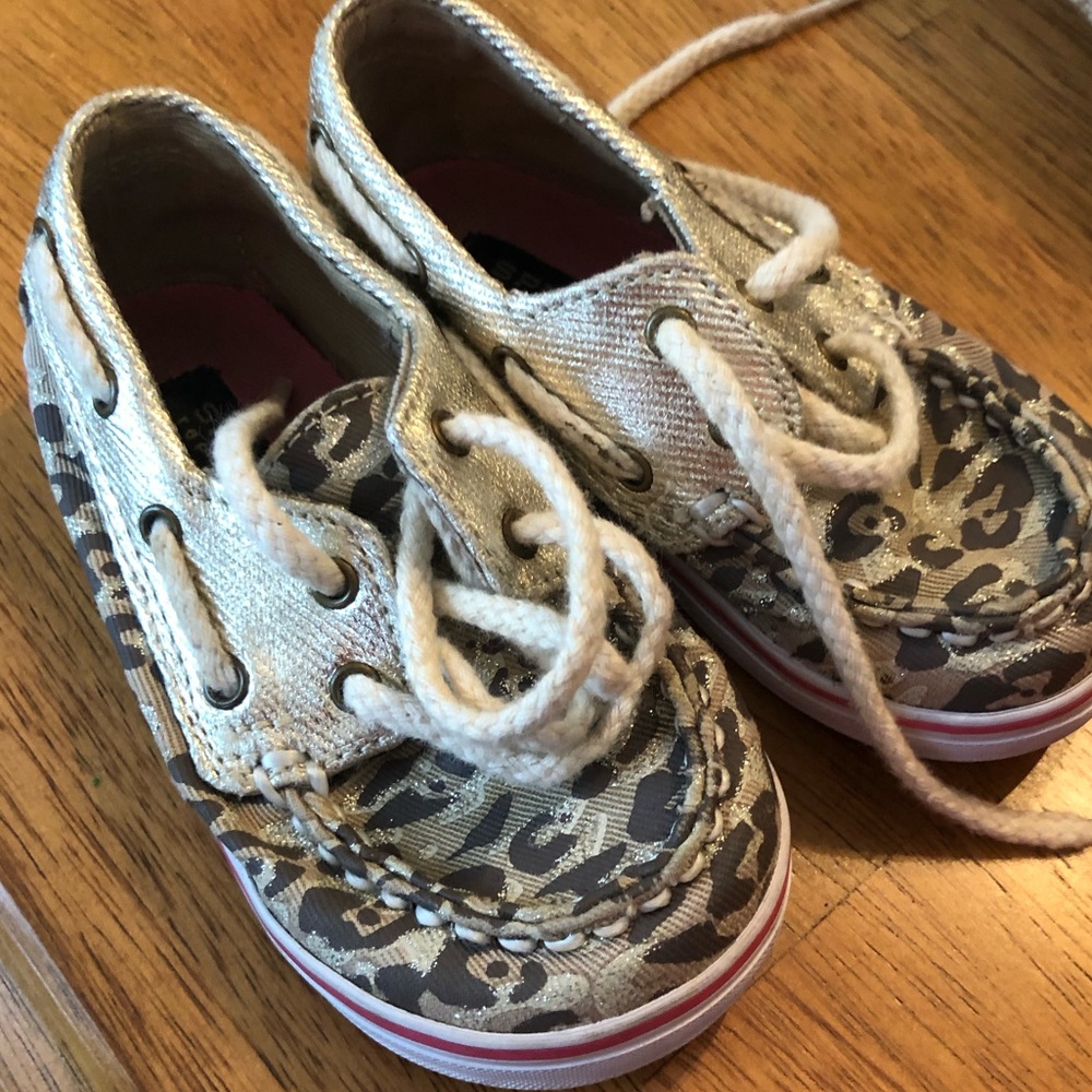Gold and cheetah toddler sperry size 4